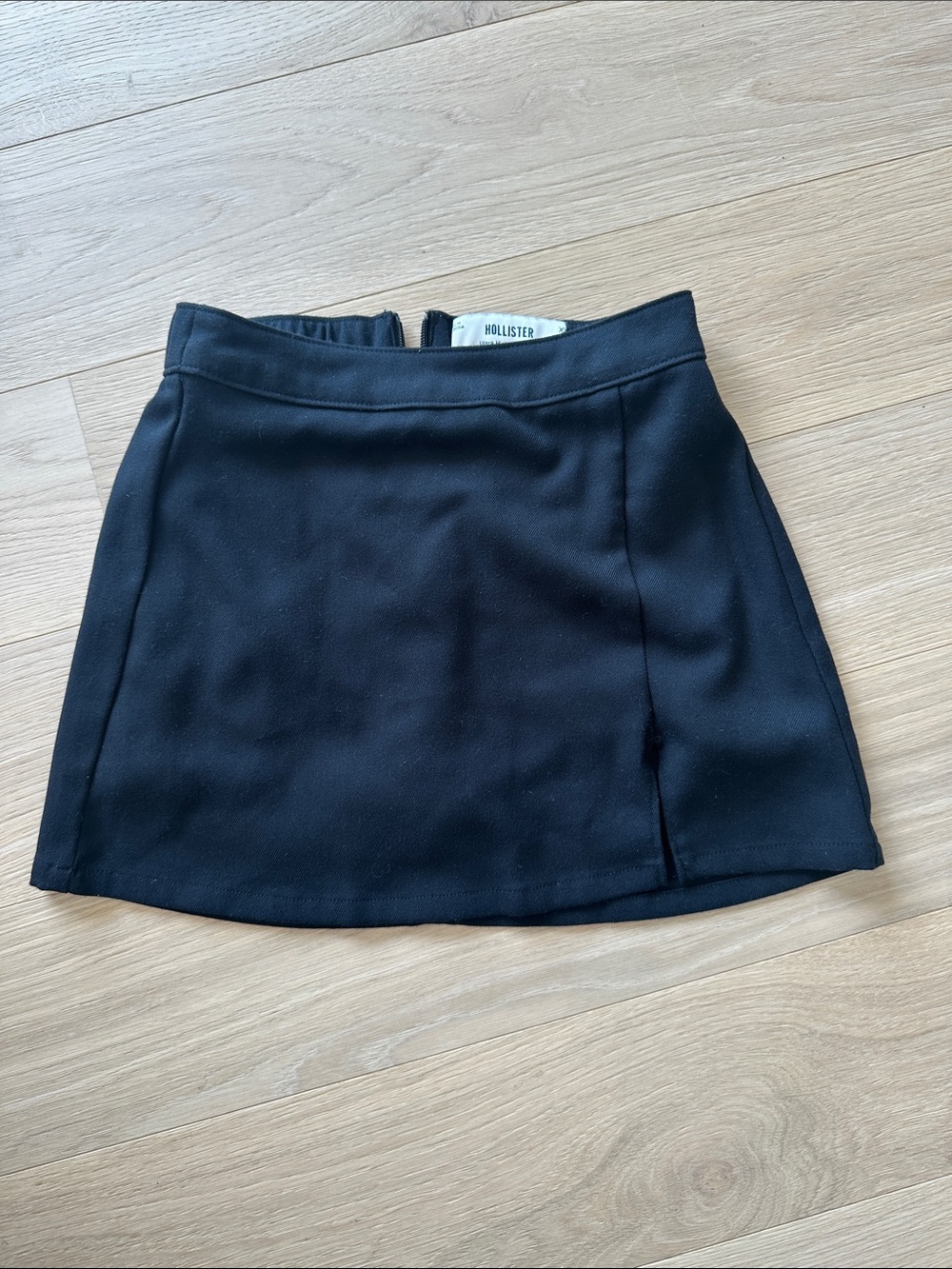 Hollister Black Mini Skirt - Sleek Straight Cut